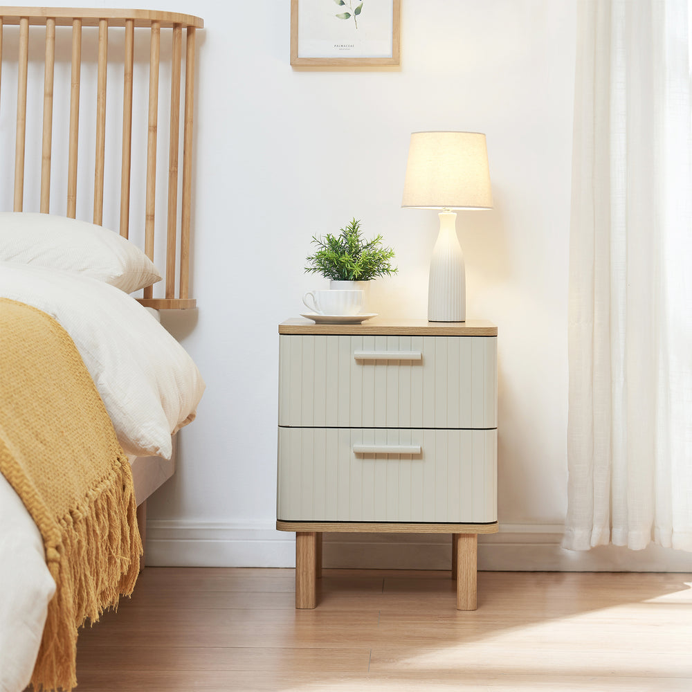 Éjjeliszekrény Ferrersp 2 fiókkal 50x40x40 cm tölgyfa hatású/homokszín [en.casa]