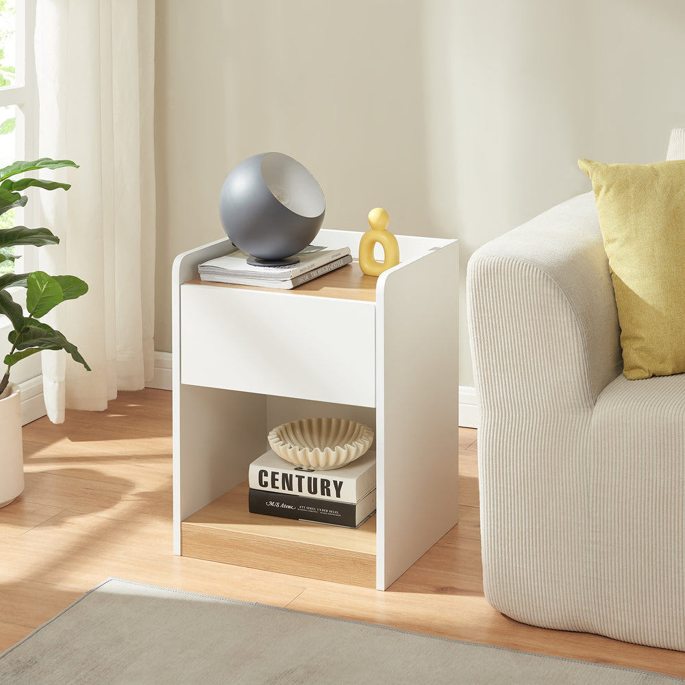 Éjjeliszekrény Kuorshare 55x42x37 cm fehér/tölgyfa hatású [en.casa]