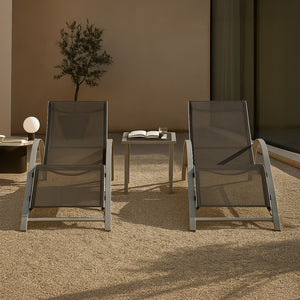 Kertibútor szett Binetto 3-részes kerti bútor 2xnapágy 1x asztal üveglappal szürke/fekete [en.casa]