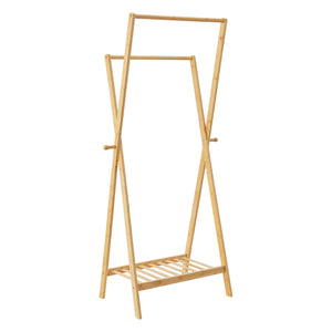 Ruhatartó állvány Keitele két tárolórúddal egy alsó polccal bambusz [en.casa] 