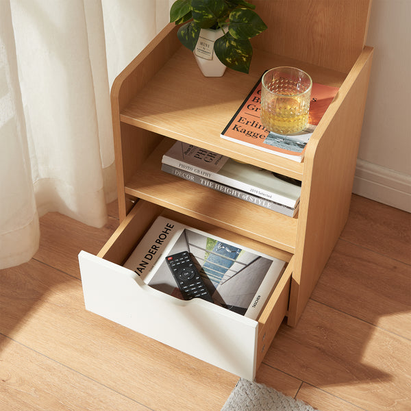 Éjjeliszekrény polccal Bordkak 75x35x30 cm tölgyfa hatású/fehér [en.casa]