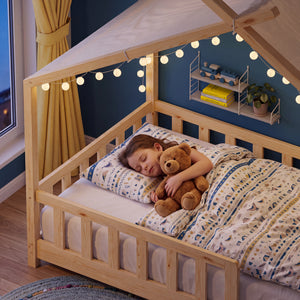 Házikó gyerekágy Rila Montessori stílusban leesésgátlóval 90x200 cm [en.casa]