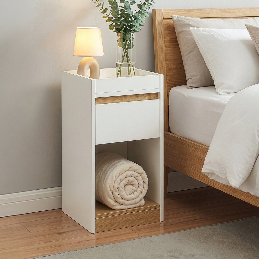Éjjeliszekrény Lure 55x30x35 cm fehér/tölgyfa hatású [en.casa]