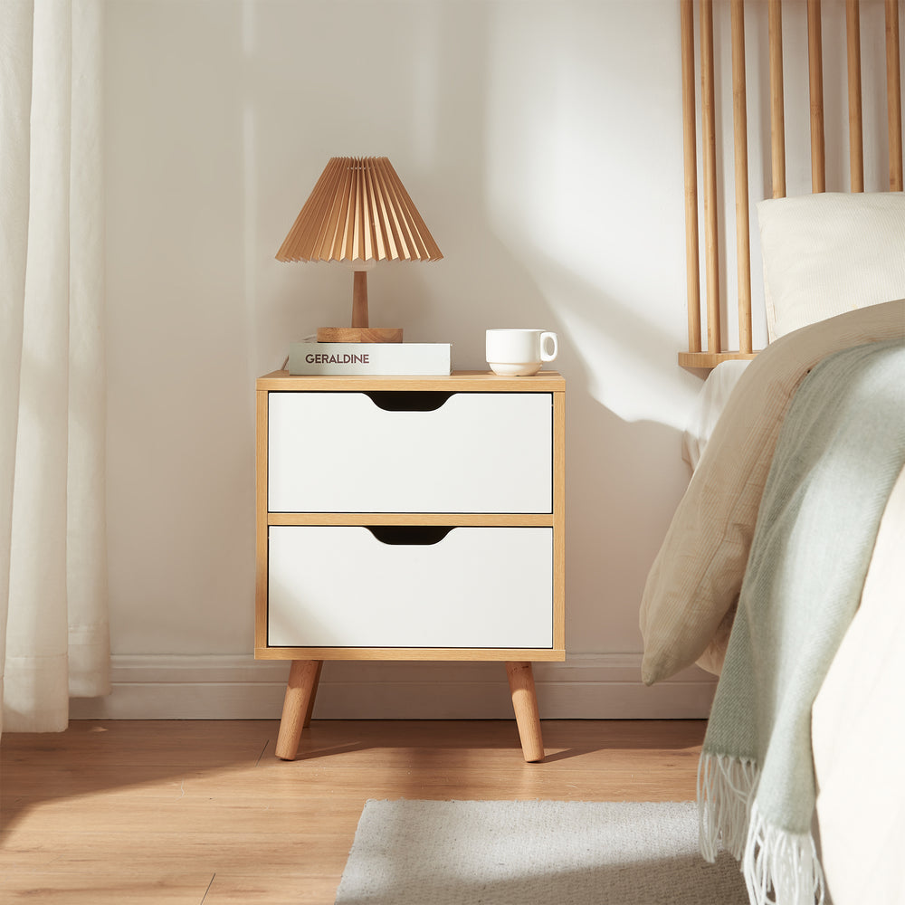 Éjjeliszekrény Bordkak tölgyfa hatású/fehér [en.casa]